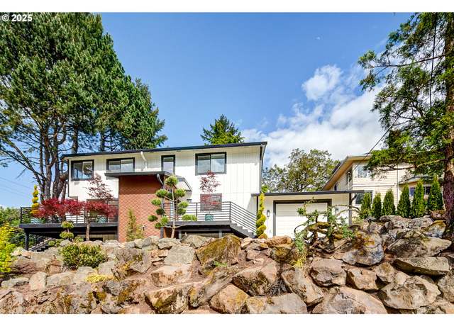 Property at 510 SE 62nd Ave, Portland, OR 97215, 3 beds, 2 baths