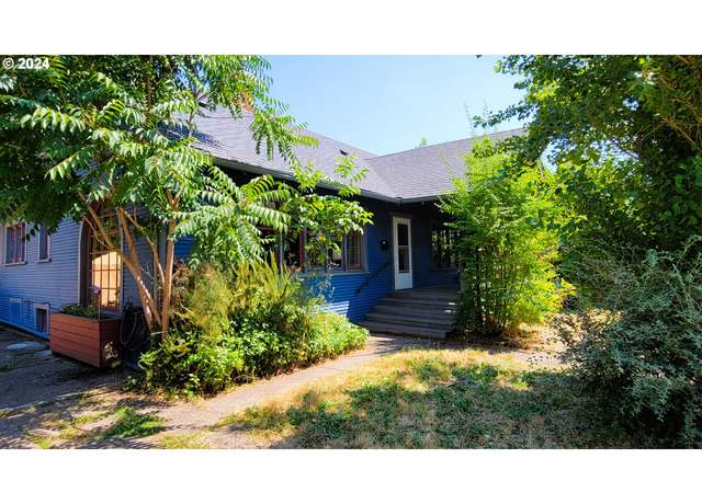 Property at 316 N 9th St, Cottage Grove, OR 97424, 4 beds, 2 baths