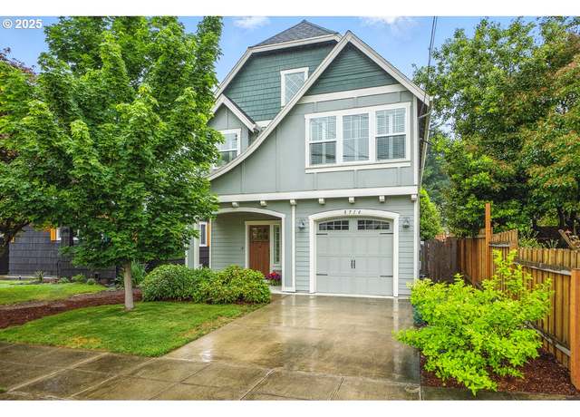 Property at 8914 N Courtenay Ave, Portland, OR 97203, 4 beds, 2.5 baths