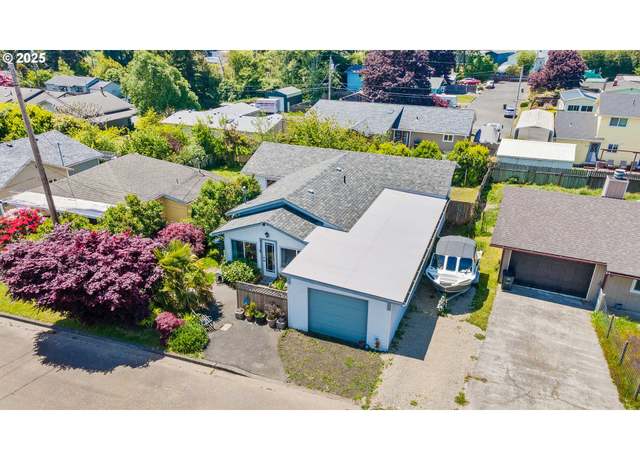 Property at 2745 34th St, Coos Bay, OR 97420, 4 beds, 1.5 baths