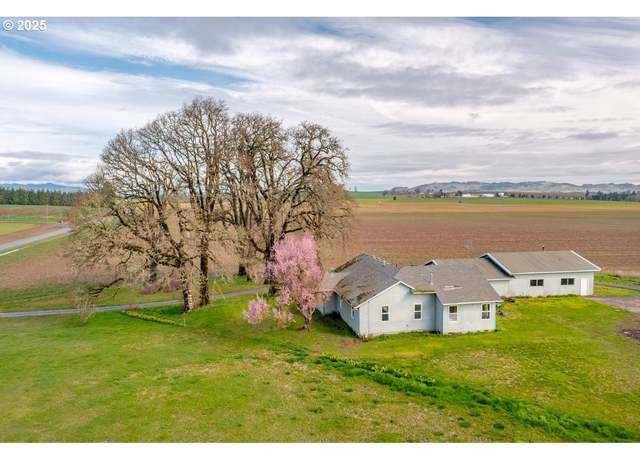 Property at 8990 Perrydale Rd, Amity, OR 97101, 3 beds, 2 baths