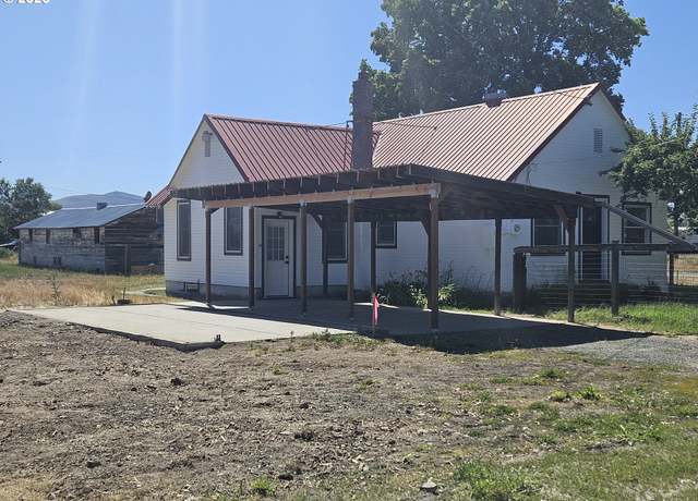 Property at 2604 15th St, Baker City, OR 97814, 3 beds, 2 baths