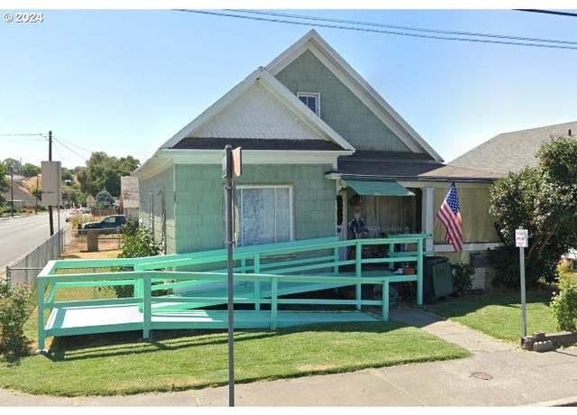 Property at 429 SW 15th St, Pendleton, OR 97801, 3 beds, 1 bath