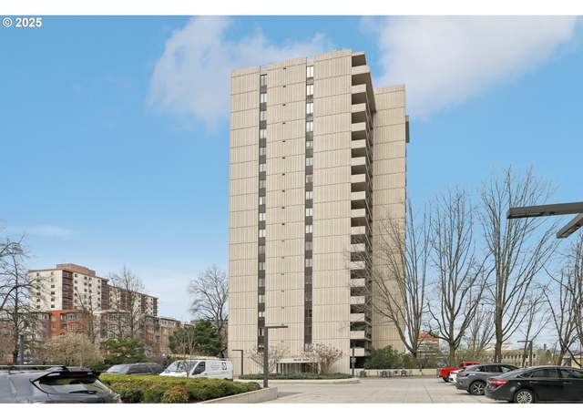 Property at 2211 SW 1st Ave #303, Portland, OR 97201, 2 beds, 2 baths