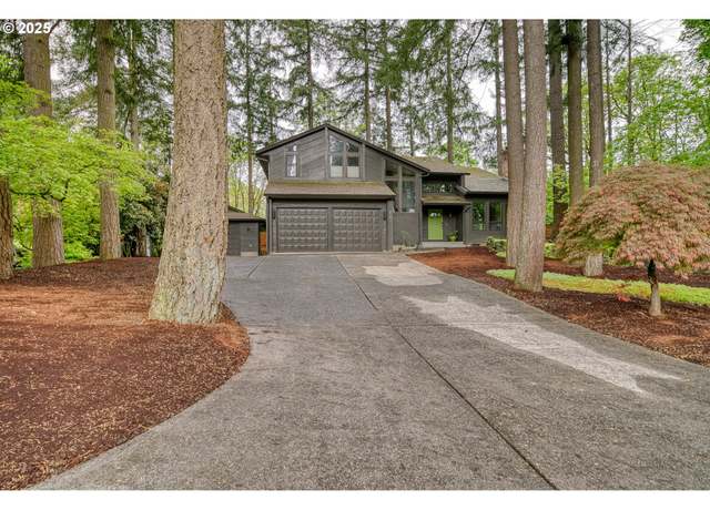 Property at 215 Madrona Ct, St. Helens, OR 97051, 5 beds, 2.5 baths