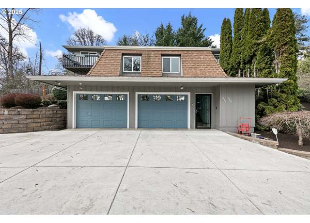 Property at 1930 Stonecrest Dr, Eugene, OR 97401, 6 beds, 5 baths