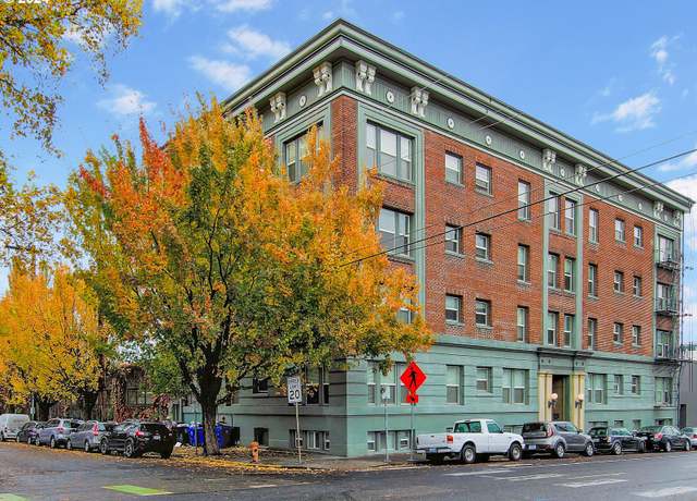 Property at 1631 NW Everett St #100, Portland, OR 97209, 2 beds, 1 bath
