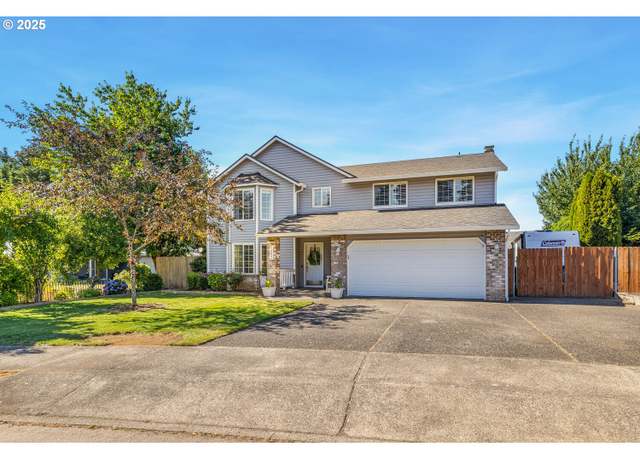 Property at 10402 NE 95th St, Vancouver, WA 98662, 4 beds, 2.5 baths