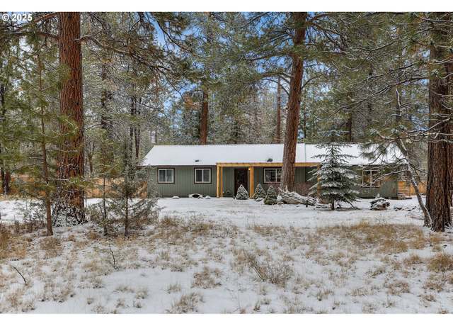 Property at 69322 Hackamore, Sisters, OR 97759, 3 beds, 2 baths