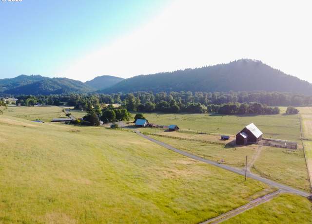 Property at 510 Jones Rd, Roseburg, OR 97471, 5 beds, 3 baths