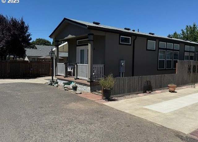 Property at 1200 Sheraton Dr #4, Eugene, OR 97401, 2 beds, 2 baths