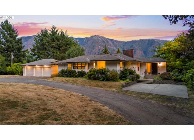 Property at 402 Skelton Rd, Stevenson, WA 98648, 4 beds, 3 baths