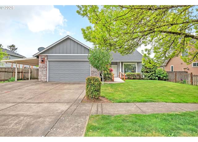Property at 973 S St, Springfield, OR 97477, 3 beds, 2 baths