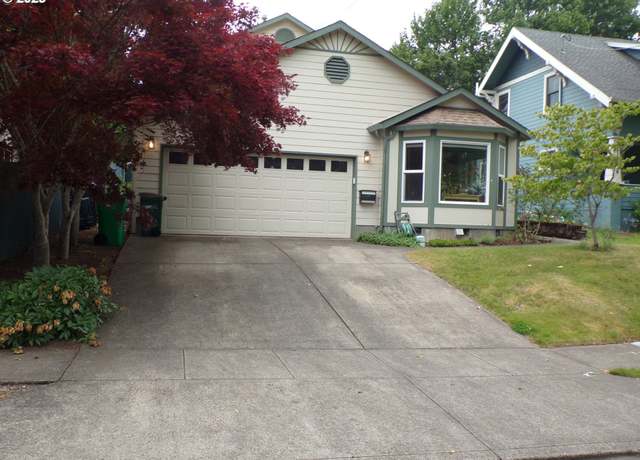 Property at 11576 SE 30th Ave, Milwaukie, OR 97222, 3 beds, 2 baths