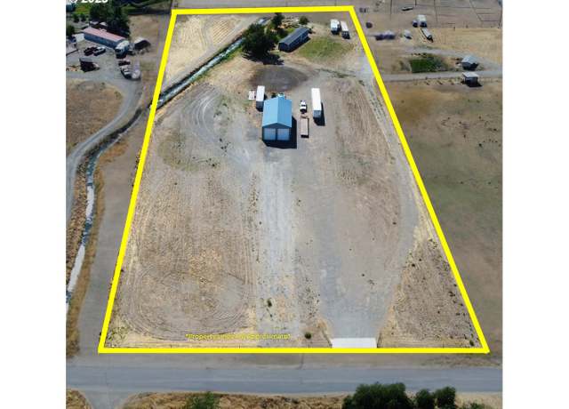 Property at 30866 Huffman Ln, Hermiston, OR 97838, 3 beds, 2 baths