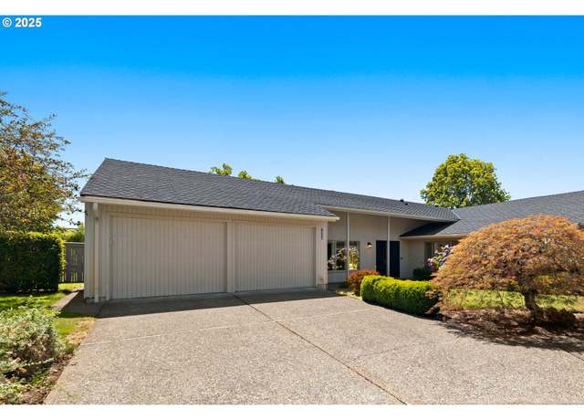 Property at 7534 SW Clear Hills Ter, Portland, OR 97225, 2 beds, 2.5 baths