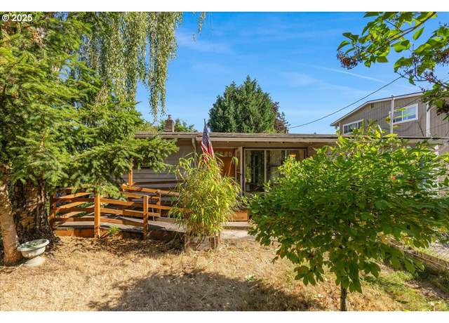 Property at 7417 SE Henry Pl, Portland, OR 97206, 2 beds, 1 bath