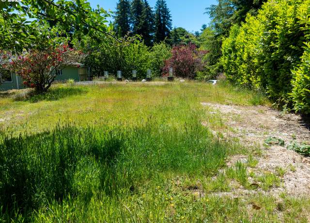 Property at 1351 Dakota St, Coos Bay, OR 97420