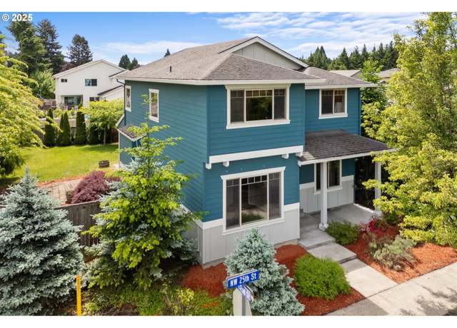 Property at 11 NW 25th St, Battle Ground, WA 98604, 4 beds, 2.5 baths