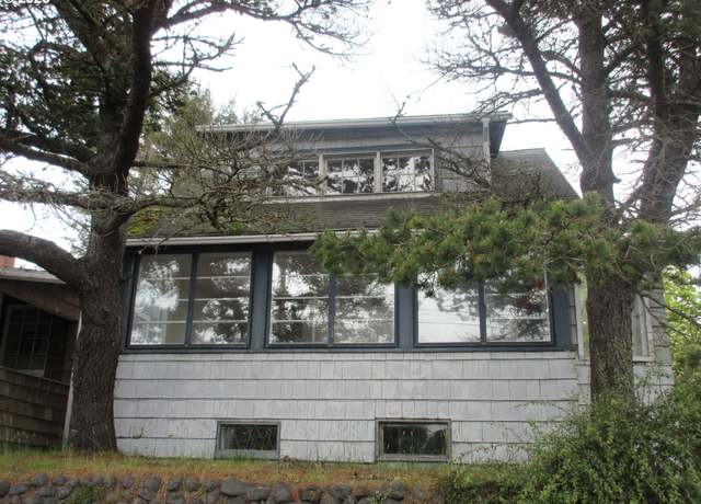 Property at 328 6th Ave, Seaside, OR 97138, 1 bed, 1 bath