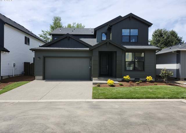 Property at 2933 Olympic St #27, Woodburn, OR 97071, 4 beds, 3 baths
