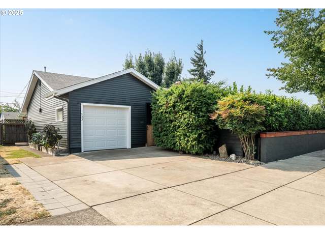 Property at 1453 Quinalt St, Springfield, OR 97477, 3 beds, 1 bath