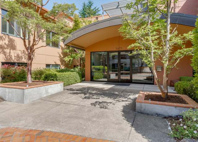 Property at 790 NW Westover Sq #8, Portland, OR 97210, 1 bed, 2 baths