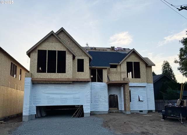 Property at 1694 16th St, West Linn, OR 97068, 4 beds, 3.5 baths