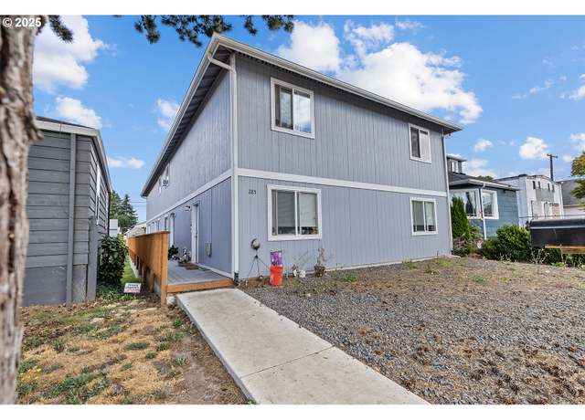 Property at 285 22nd Ave, Longview, WA 98632, 12 beds, 8 baths