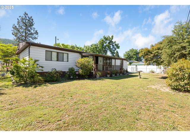 Property at 1146 Laura St, Myrtle Creek, OR 97457, 3 beds, 2 baths