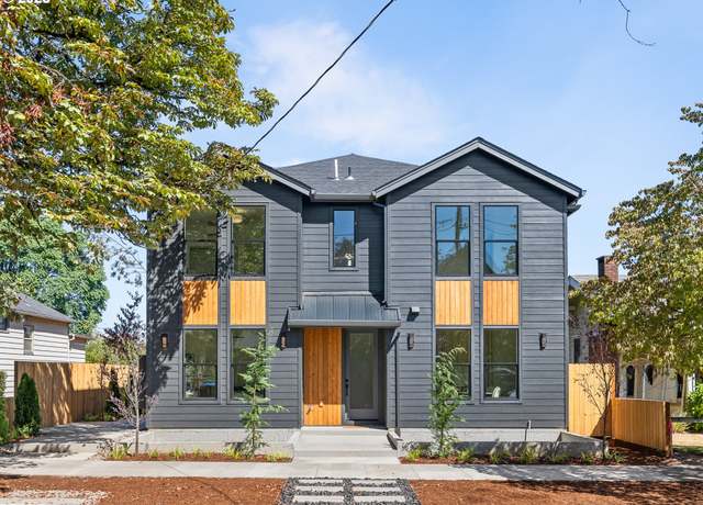 Property at 2075 SE Harold St #4, Portland, OR 97202, 2 beds, 2.5 baths
