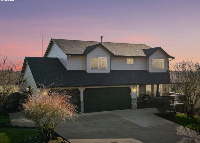 Property at 1617 NE 1st St, Battle Ground, WA 98604, 4 beds, 2.5 baths