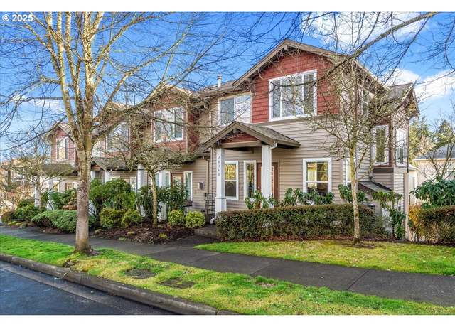 Property at 10360 NE Snoqualmie St, Hillsboro, OR 97123, 3 beds, 2.5 baths