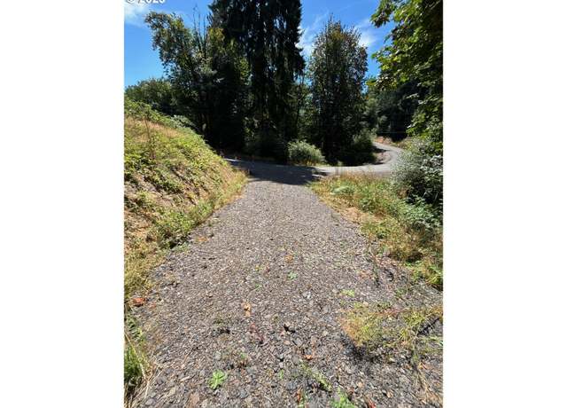 Property at 410 Hicks Rd, Castle Rock, WA 98611
