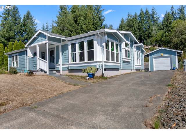 Property at 1312 W 14th St, Coquille, OR 97423, 3 beds, 2 baths