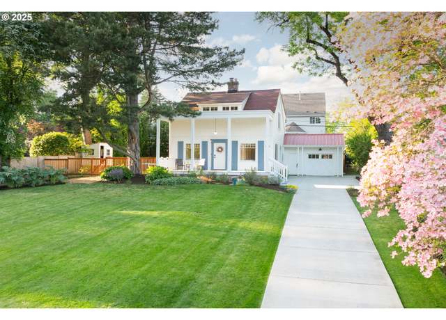 Property at 7985 SW Maple Dr, Portland, OR 97225, 3 beds, 2.5 baths