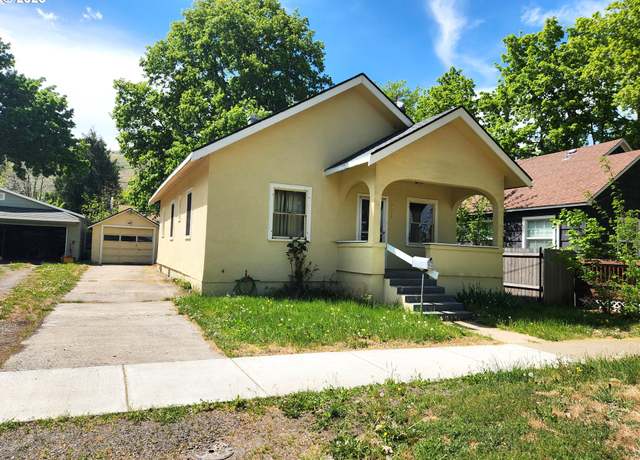 Property at 1914 1st St, La Grande, OR 97850, 2 beds, 1 bath