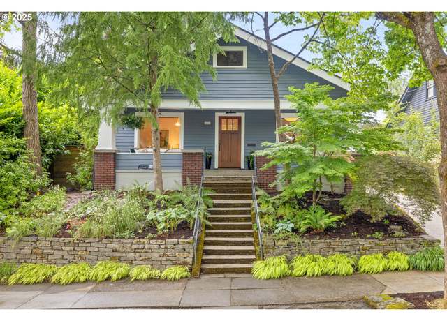 Property at 2035 SE Grant St, Portland, OR 97214, 3 beds, 2 baths