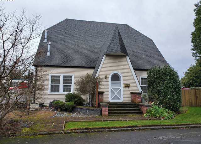 Property at 201 N Birch St, Coquille, OR 97423, 4 beds, 2.5 baths
