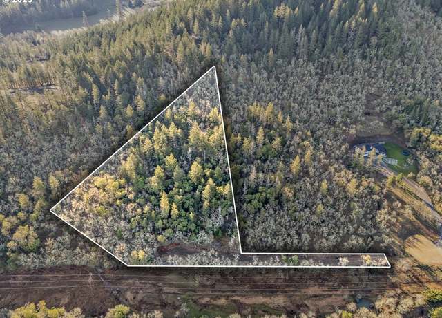 Property at 401 Whitaker Ln, Grants Pass, OR 97527