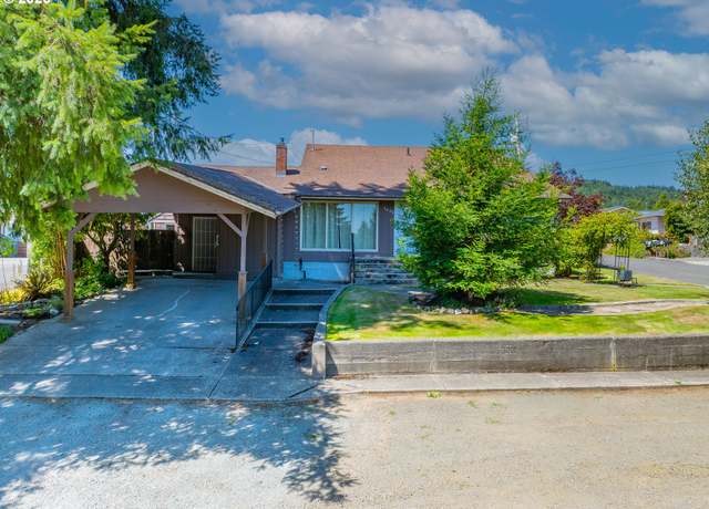Property at 1495 N Hemlock St, Coquille, OR 97423, 5 beds, 3 baths