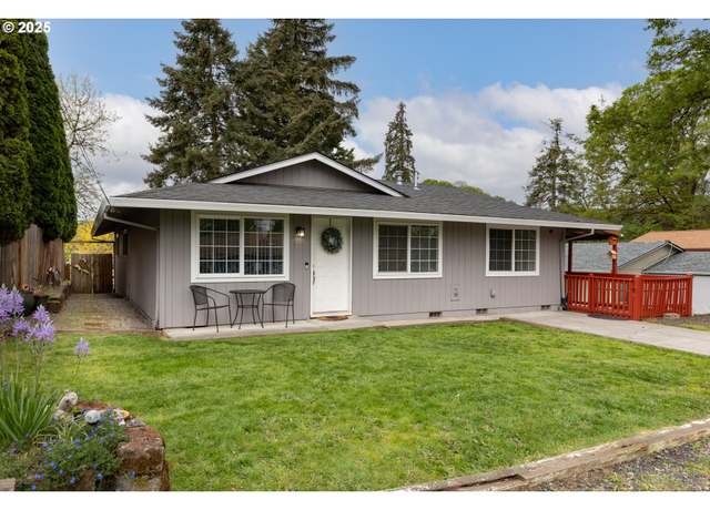 Property at 335 N 9th St, St. Helens, OR 97051, 4 beds, 2 baths