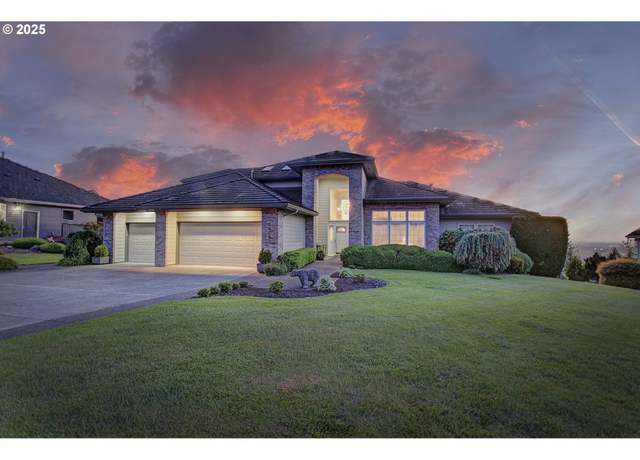 Property at 2609 NW Cascade St, Camas, WA 98607, 3 beds, 3 baths