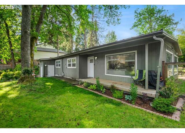 Property at 6926 SE Deardorff Rd, Portland, OR 97236, 3 beds, 1.5 baths
