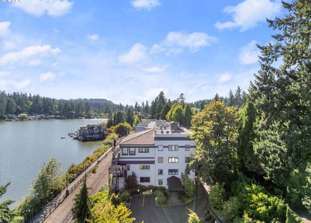 Property at 161 3rd St, Lake Oswego, OR 97034, 2 beds, 2.5 baths