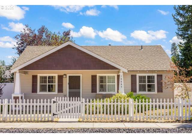Property at 16685 William Foss Rd, La Pine, OR 97739, 3 beds, 2 baths