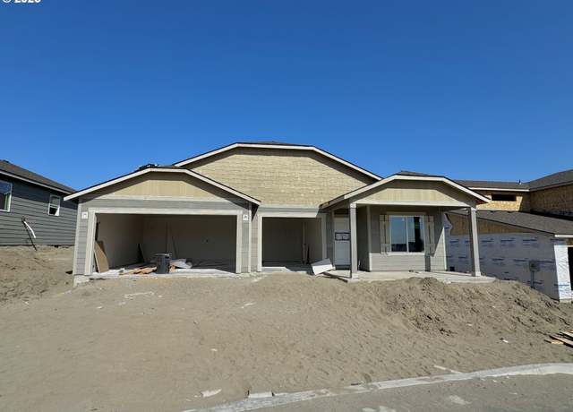Property at 1744 NE 9th Ct, Hermiston, OR 97838, 4 beds, 2 baths