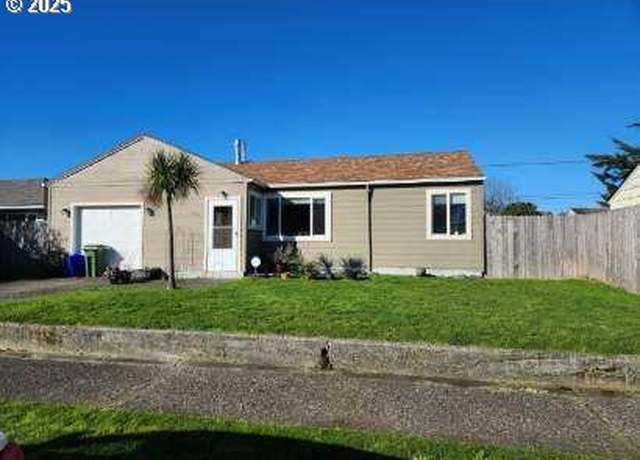 Property at 954 Noble Ave, Coos Bay, OR 97420, 3 beds, 2 baths