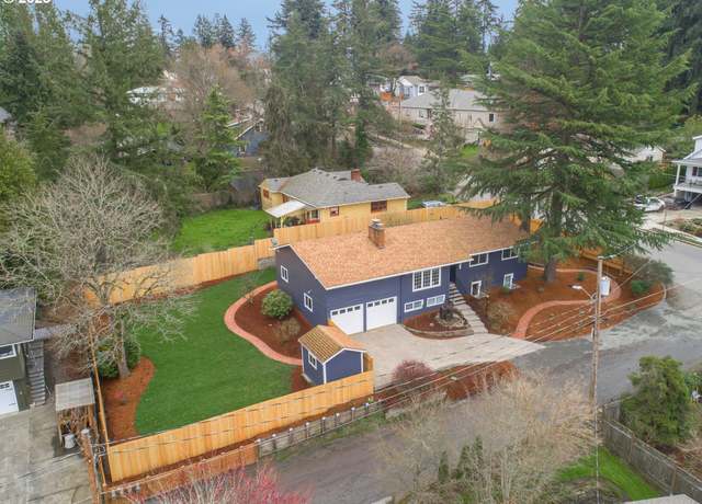 Property at 8330 SW 43rd Ave, Portland, OR 97219, 5 beds, 3 baths