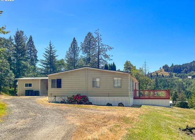 Property at 283 Hawkeye Ln, Roseburg, OR 97471, 3 beds, 2 baths